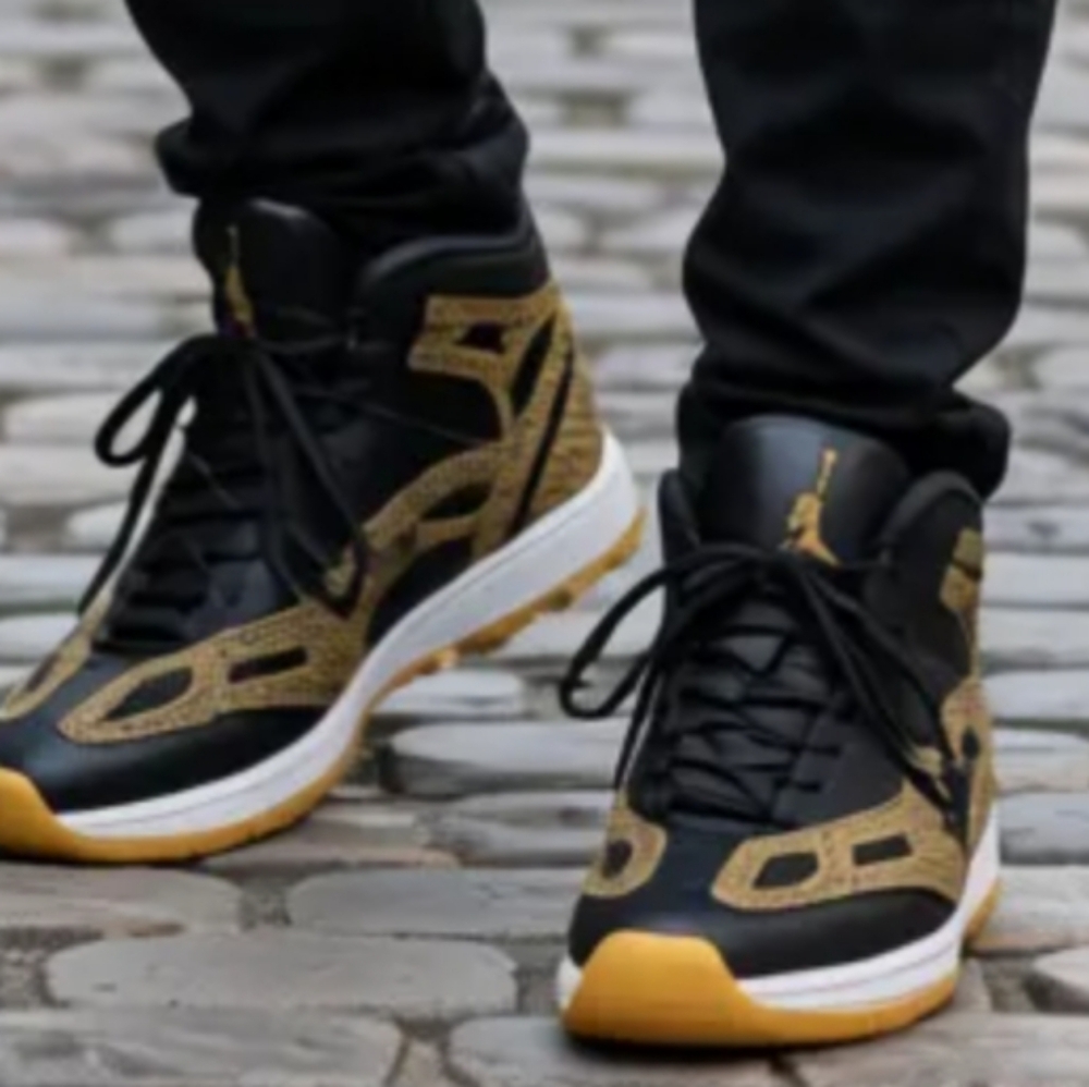 Jordan retro  11 xi  rare croc Black and Gold Men's Sneakers make offers